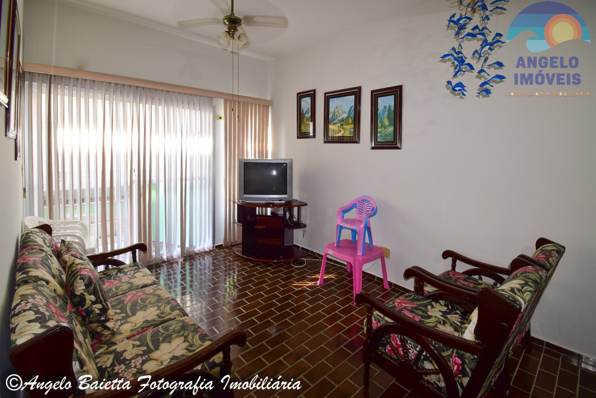 Apartamento no bairro Belmira Novaes