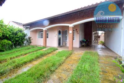 Casa para locação de temporada no bairro Samburá em Peruíbe