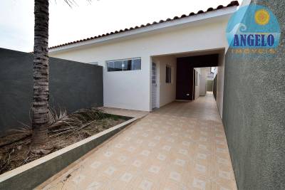 Casa para venda no bairro Jardim Peruibe em Peruíbe