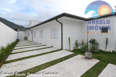 Casa á venda no bairro Centro em Peruíbe