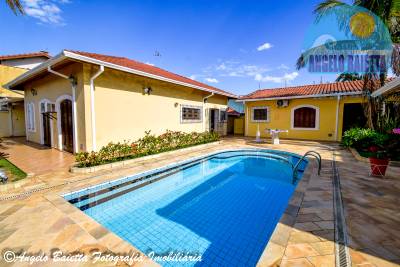 Casa em 2 lotes, piscina, 2 dormitórios, Parque Turístico - Peruíbe.
