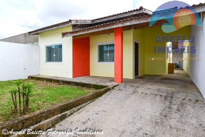 Casa á venda no bairro Belmitr Novaes em Peruíbe
