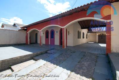 Casa á venda no bairro Turistico em Peruíbe
