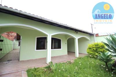Casa para venda no bairro Jardim Peruibe em Peruíbe, á de 1200 metros da praia